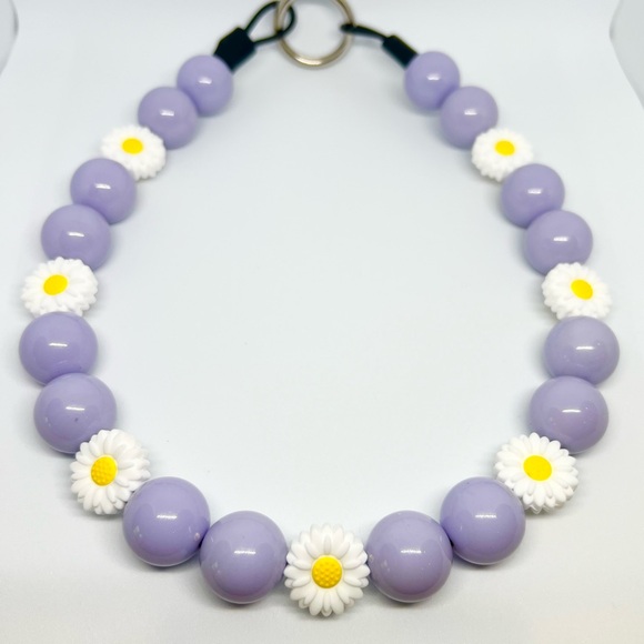 Lavender Purple & Daisy Beaded Dog Collar Necklace 
Size Medium/ Large - Picture 8 of 8